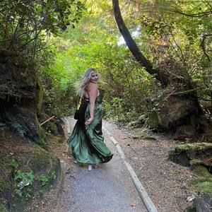 Meet your Posher, Nina